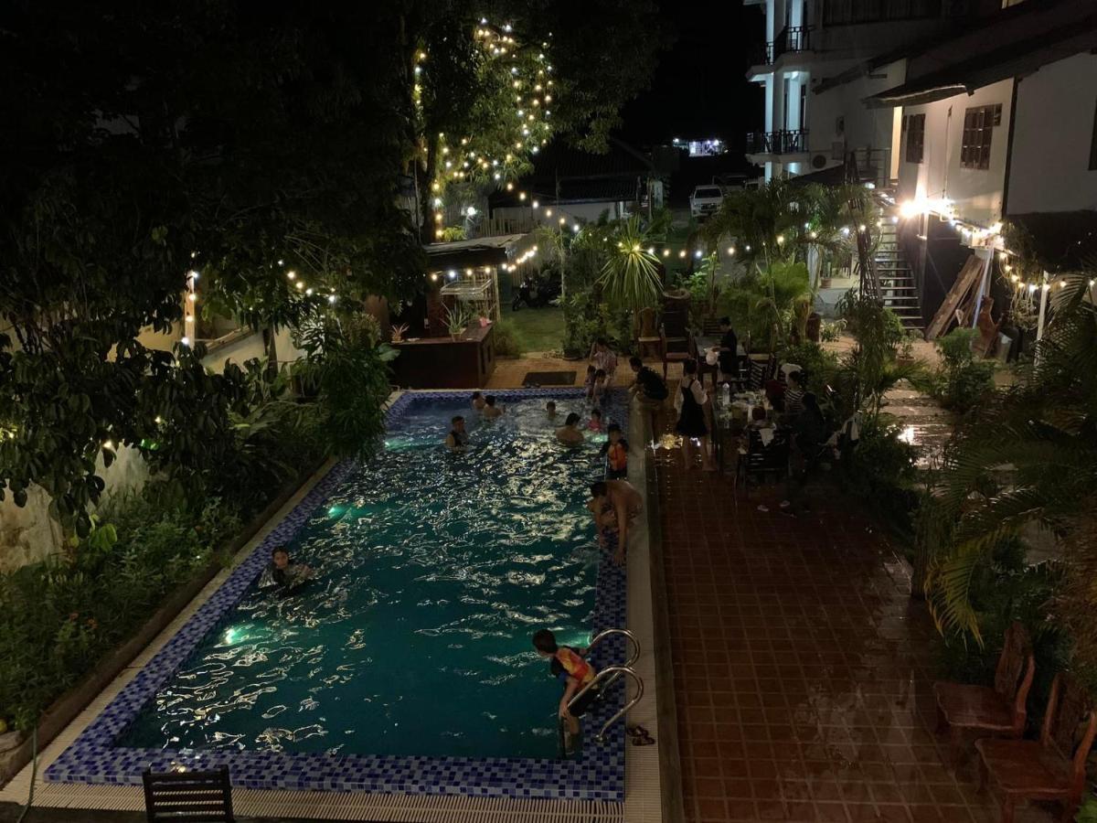 Suntara Vang Vieng Hotel Exterior photo